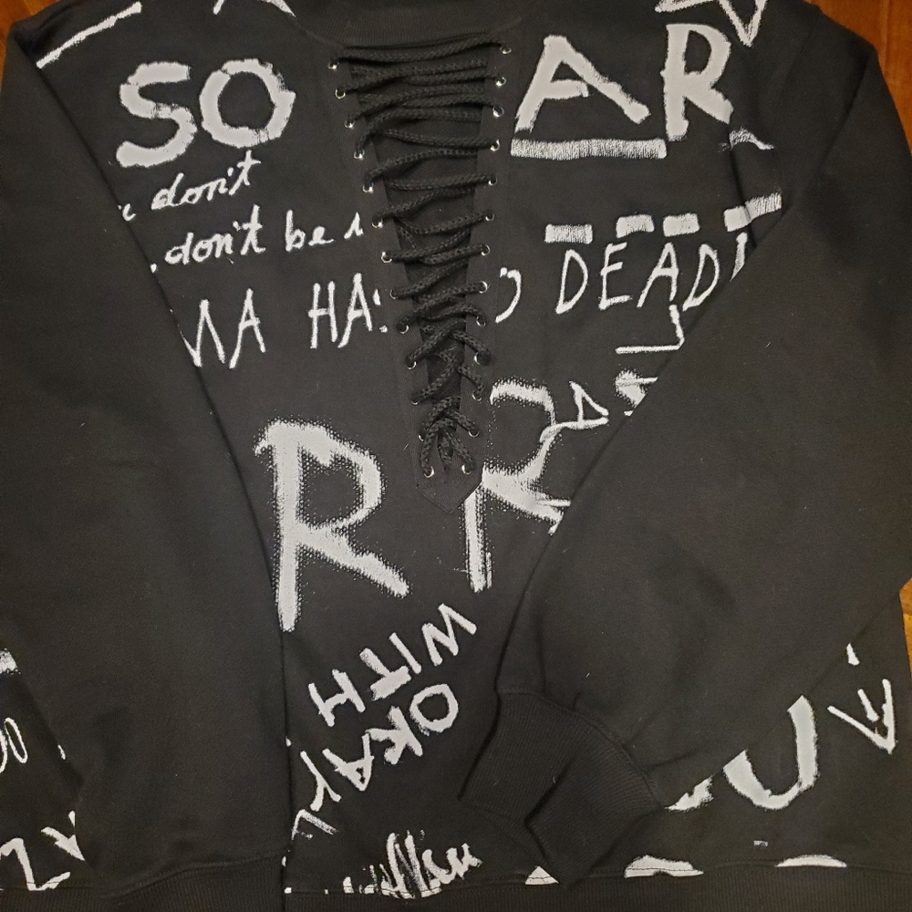 Sweatshirt